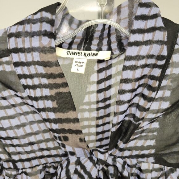 DANIEL Rainn Tie Neck  Top - Picture 2 of 4